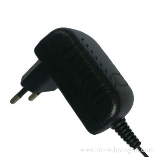 5W Switching Power Adapter with Short-circuit Protection